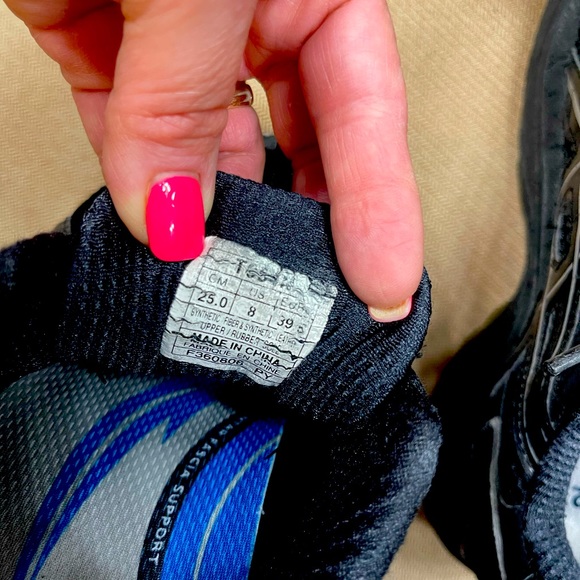 Asics size 8. Black. Used quite a bit but still in good shape. - Picture 3 of 4